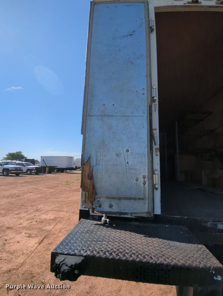 image for item MX9349 2013 Ford F650 Super Duty  box truck