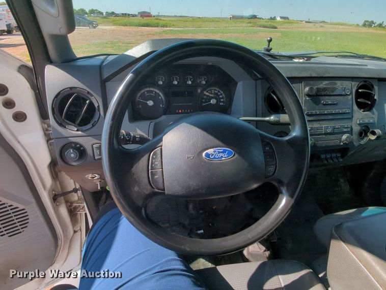 image for item MX9349 2013 Ford F650 Super Duty  box truck