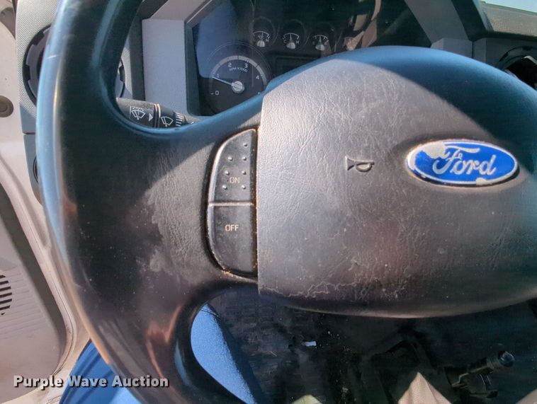 image for item MX9349 2013 Ford F650 Super Duty  box truck