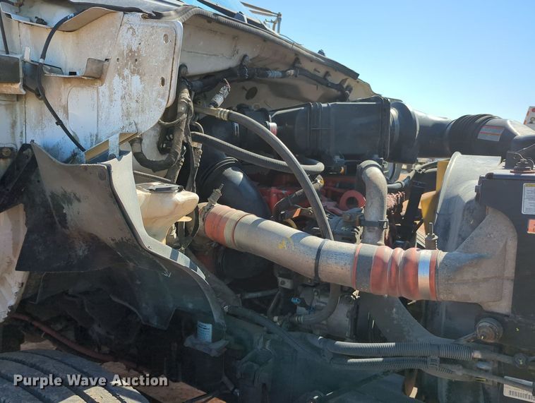 image for item MX9349 2013 Ford F650 Super Duty  box truck