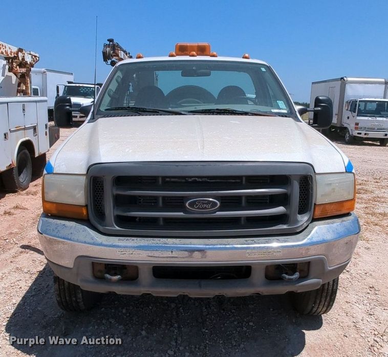 image for item MX9350 2001 Ford F550  utility bed pickup truck