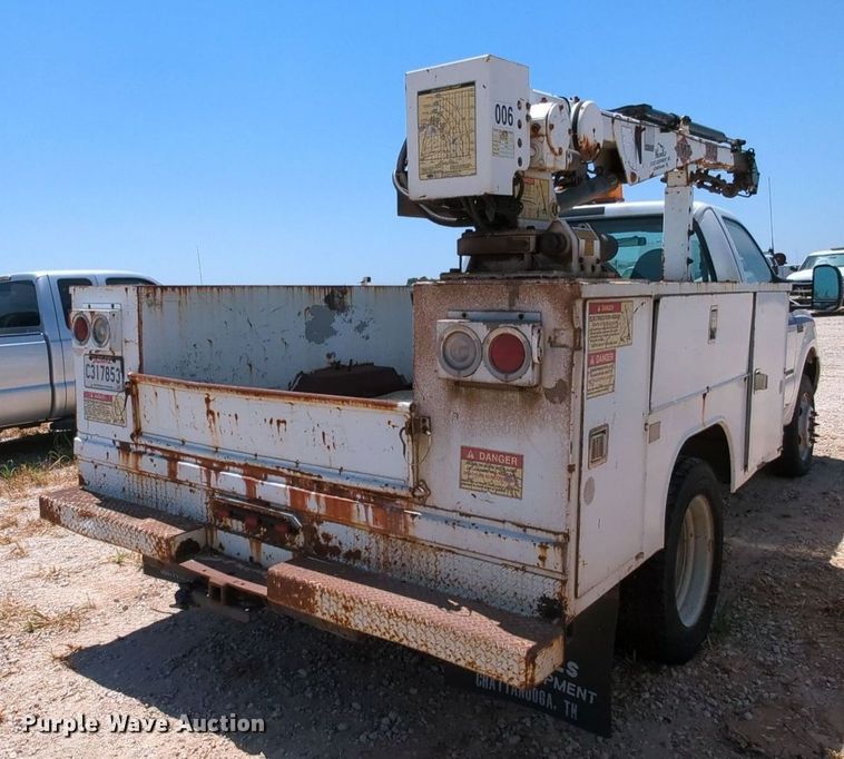 image for item MX9350 2001 Ford F550  utility bed pickup truck