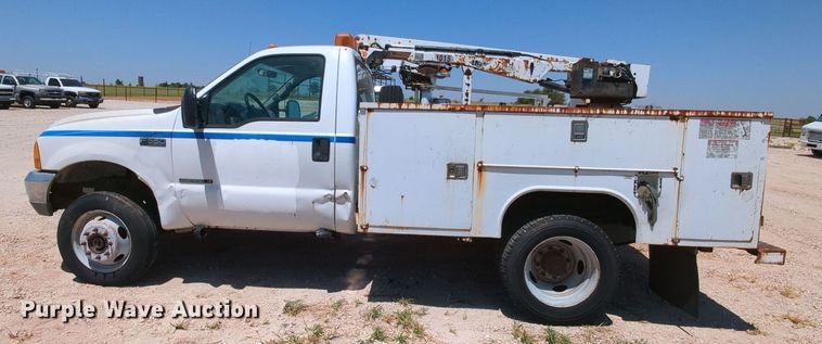 image for item MX9350 2001 Ford F550  utility bed pickup truck