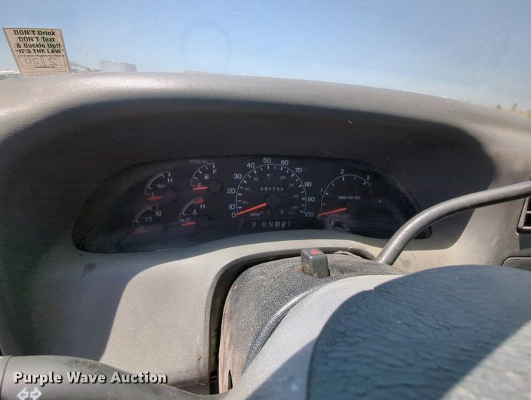 image for item MX9350 2001 Ford F550  utility bed pickup truck