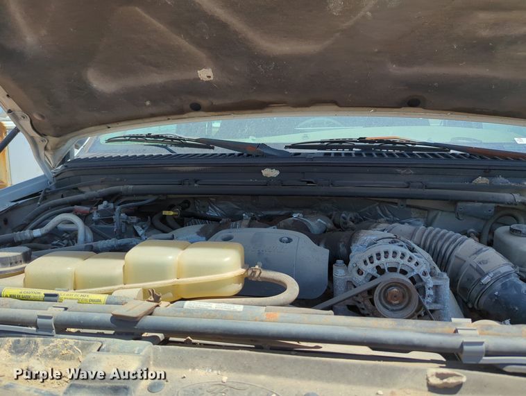 image for item MX9350 2001 Ford F550  utility bed pickup truck