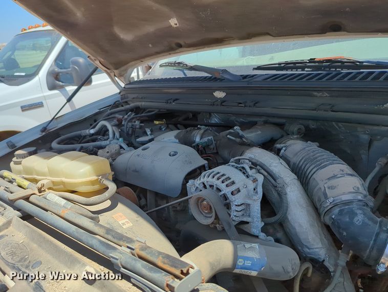 image for item MX9350 2001 Ford F550  utility bed pickup truck