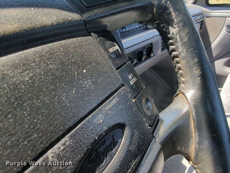 image for item MX9351 1995 Ford F150  pickup truck