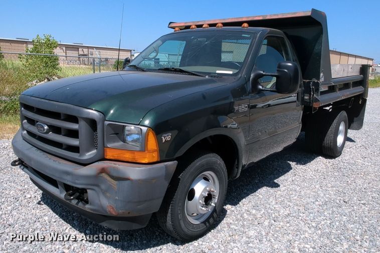 image for item MX9352 2001 Ford  F350 Super Duty XL  dump bed pickup truck