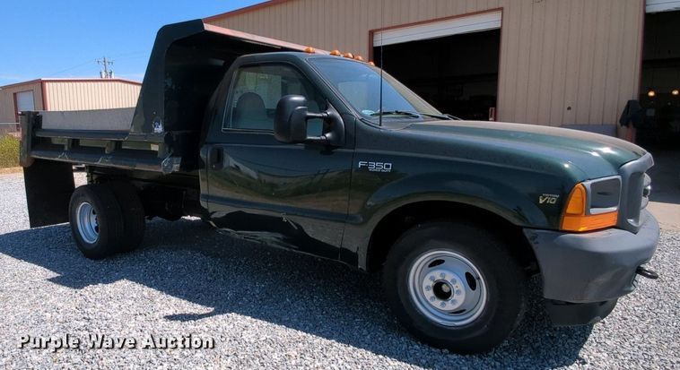 image for item MX9352 2001 Ford  F350 Super Duty XL  dump bed pickup truck