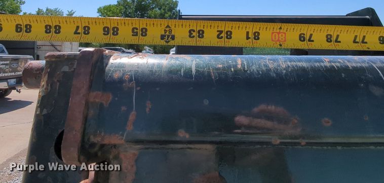 image for item MX9352 2001 Ford  F350 Super Duty XL  dump bed pickup truck