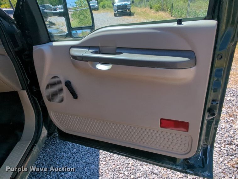 image for item MX9352 2001 Ford  F350 Super Duty XL  dump bed pickup truck