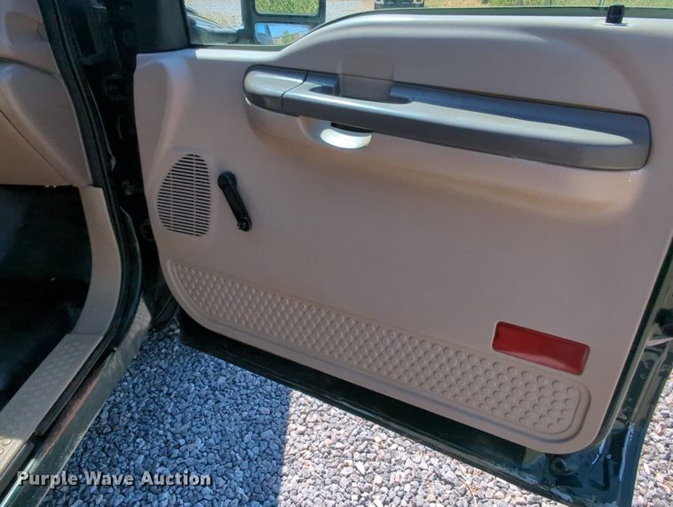 image for item MX9352 2001 Ford  F350 Super Duty XL  dump bed pickup truck