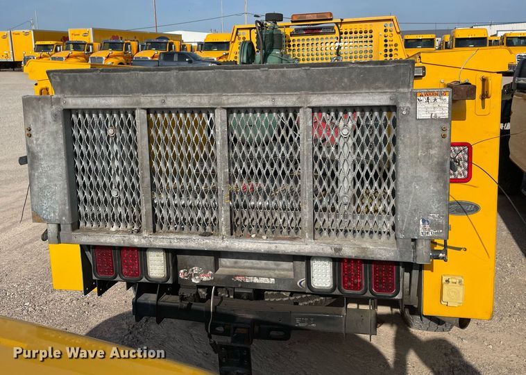 image for item MY9502 2018 Ford F350 Super Duty  utility bed pickup truck