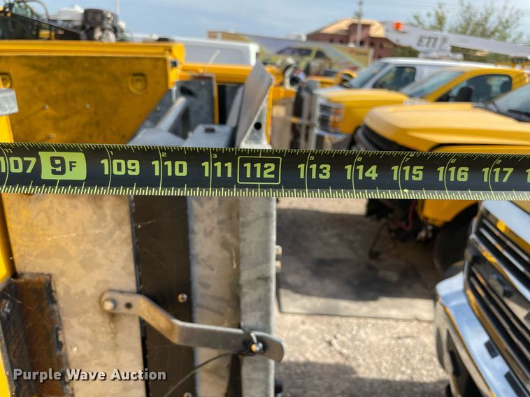 image for item MY9502 2018 Ford F350 Super Duty  utility bed pickup truck