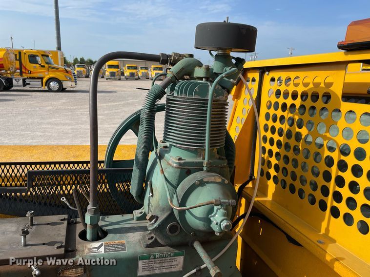 image for item MY9502 2018 Ford F350 Super Duty  utility bed pickup truck