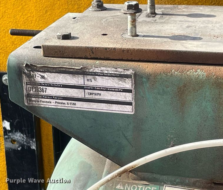 image for item MY9502 2018 Ford F350 Super Duty  utility bed pickup truck