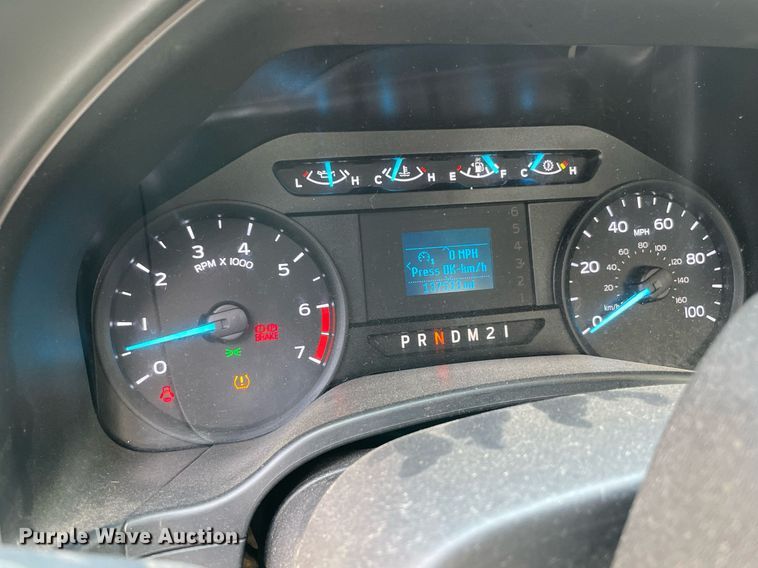 image for item MY9502 2018 Ford F350 Super Duty  utility bed pickup truck