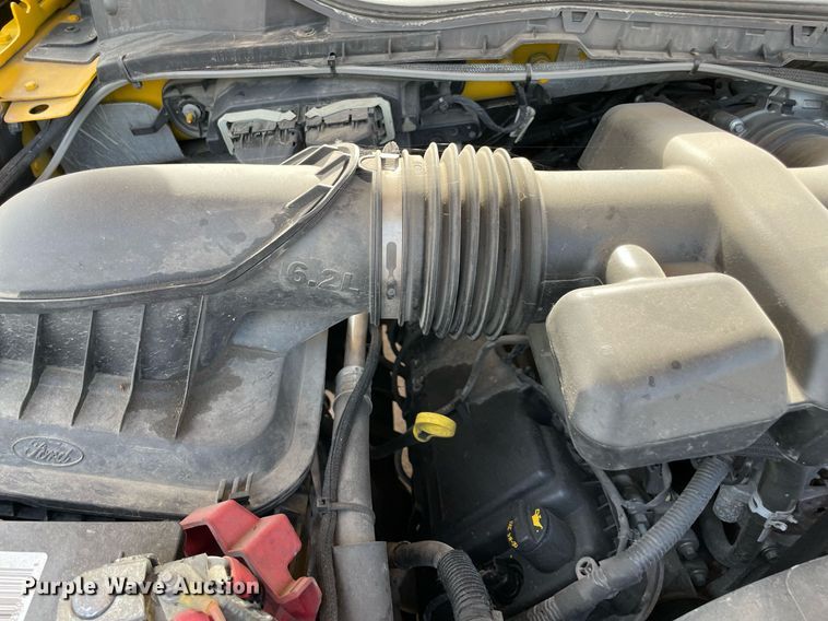 image for item MY9502 2018 Ford F350 Super Duty  utility bed pickup truck