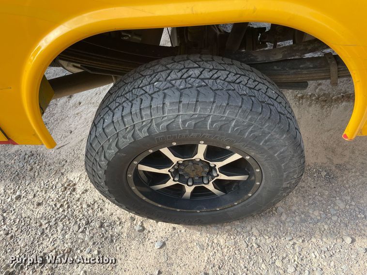 image for item MY9502 2018 Ford F350 Super Duty  utility bed pickup truck