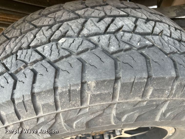 image for item MY9502 2018 Ford F350 Super Duty  utility bed pickup truck