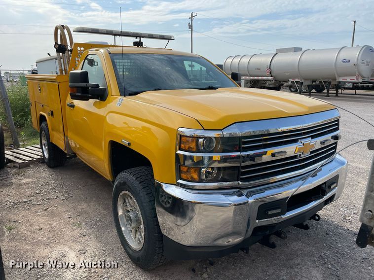 image for item MY9503 2017  Chevrolet Silverado 3500HD  utility bed pickup truck