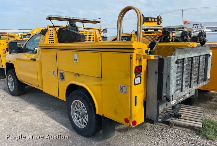 image for item MY9503 2017  Chevrolet Silverado 3500HD  utility bed pickup truck