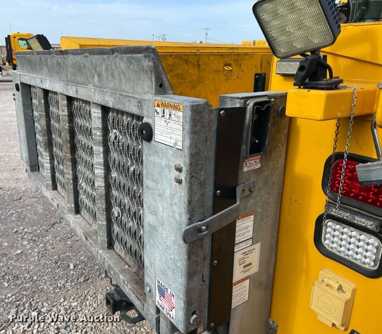 image for item MY9503 2017  Chevrolet Silverado 3500HD  utility bed pickup truck