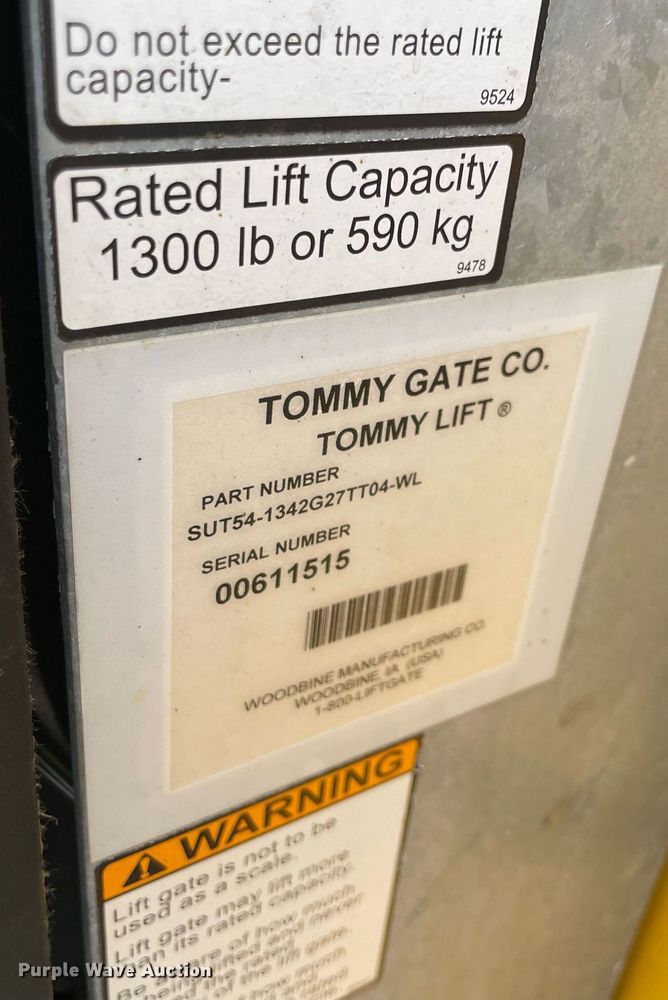 image for item MY9503 2017  Chevrolet Silverado 3500HD  utility bed pickup truck