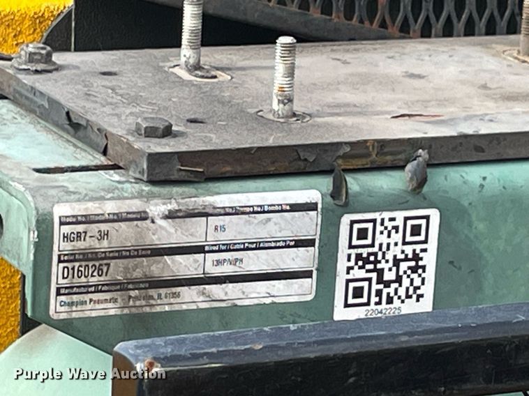 image for item MY9503 2017  Chevrolet Silverado 3500HD  utility bed pickup truck