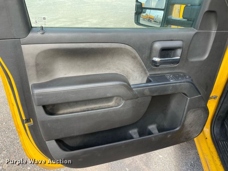 image for item MY9503 2017  Chevrolet Silverado 3500HD  utility bed pickup truck