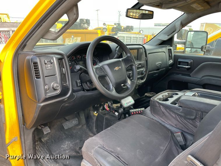 image for item MY9503 2017  Chevrolet Silverado 3500HD  utility bed pickup truck