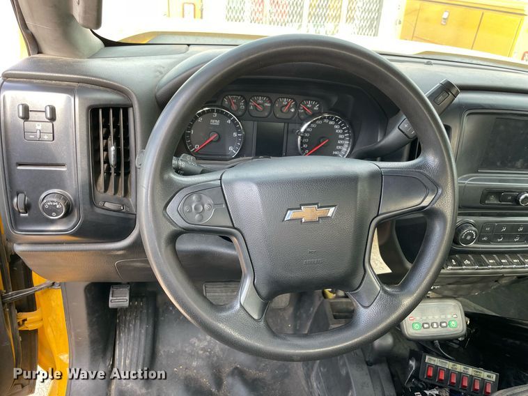 image for item MY9503 2017  Chevrolet Silverado 3500HD  utility bed pickup truck