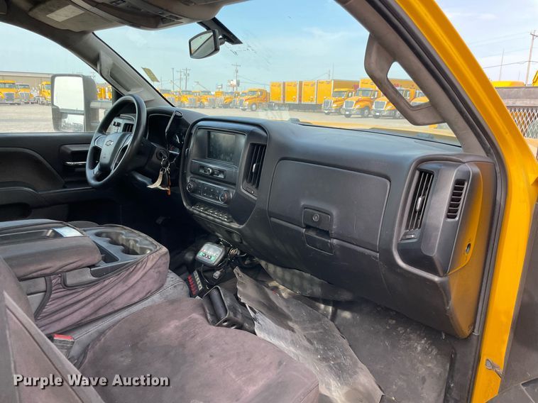 image for item MY9503 2017  Chevrolet Silverado 3500HD  utility bed pickup truck