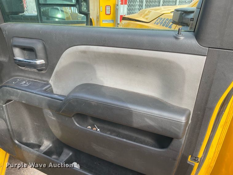 image for item MY9503 2017  Chevrolet Silverado 3500HD  utility bed pickup truck