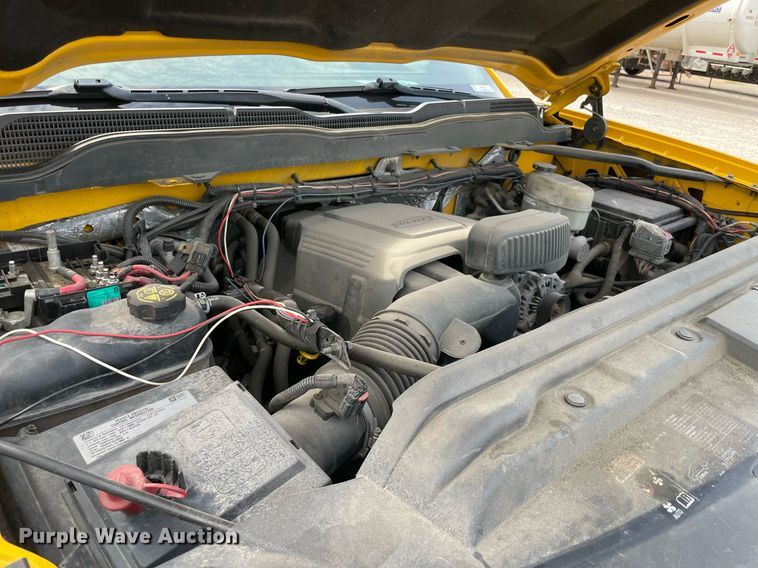 image for item MY9503 2017  Chevrolet Silverado 3500HD  utility bed pickup truck