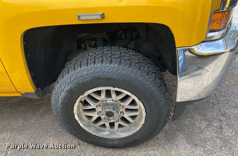 image for item MY9503 2017  Chevrolet Silverado 3500HD  utility bed pickup truck