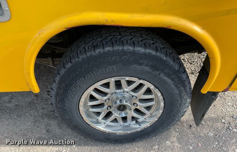 image for item MY9503 2017  Chevrolet Silverado 3500HD  utility bed pickup truck