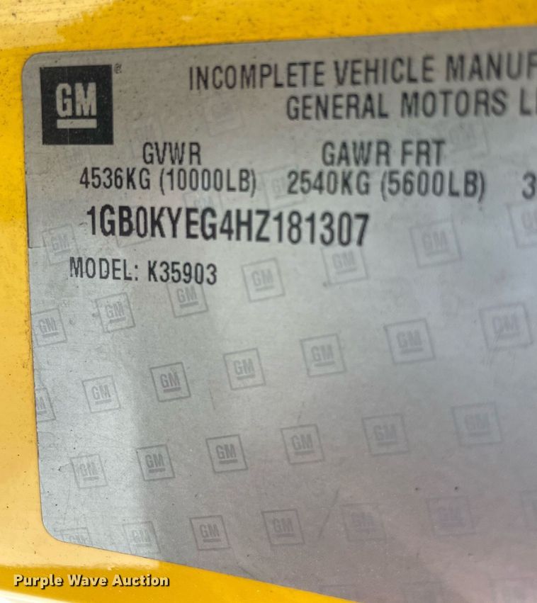 image for item MY9503 2017  Chevrolet Silverado 3500HD  utility bed pickup truck