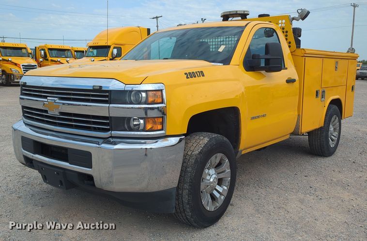 image for item MY9506 2016  Chevrolet Silverado 3500HD  utility bed pickup truck