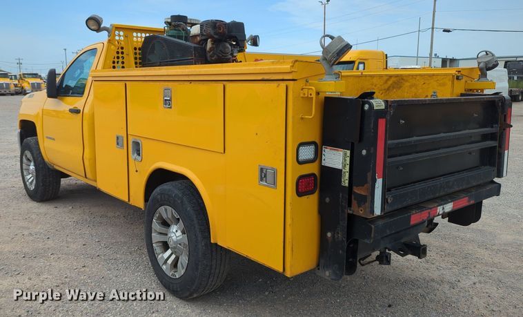 image for item MY9506 2016  Chevrolet Silverado 3500HD  utility bed pickup truck