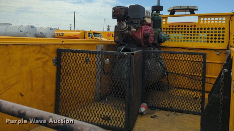 image for item MY9506 2016  Chevrolet Silverado 3500HD  utility bed pickup truck