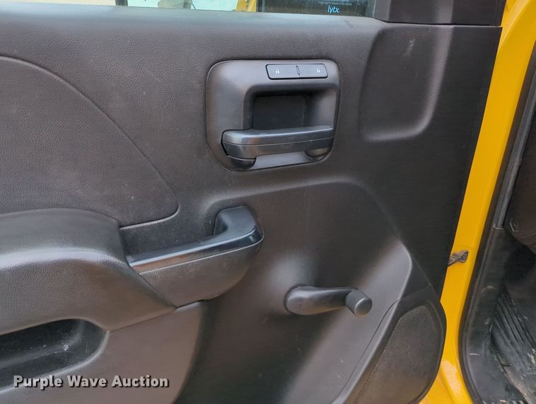 image for item MY9506 2016  Chevrolet Silverado 3500HD  utility bed pickup truck