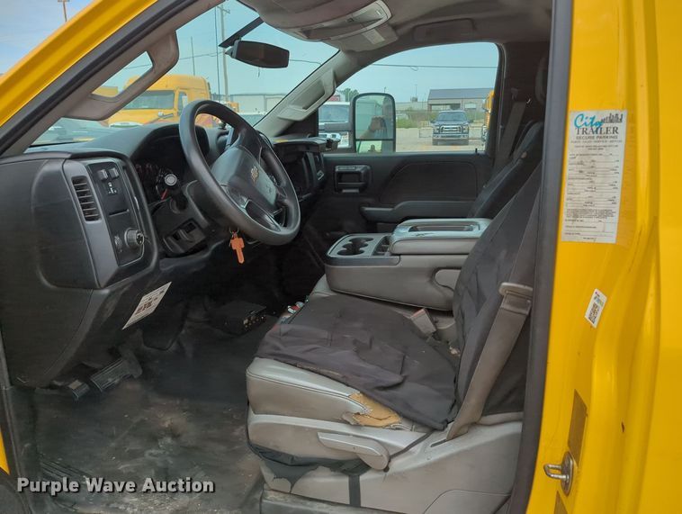 image for item MY9506 2016  Chevrolet Silverado 3500HD  utility bed pickup truck