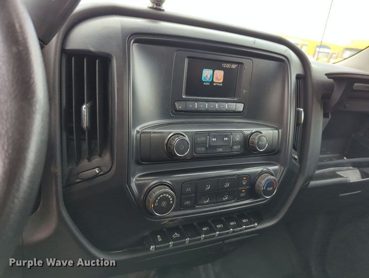 image for item MY9506 2016  Chevrolet Silverado 3500HD  utility bed pickup truck