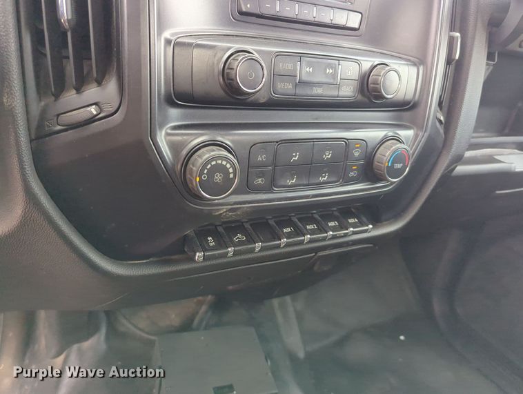 image for item MY9506 2016  Chevrolet Silverado 3500HD  utility bed pickup truck