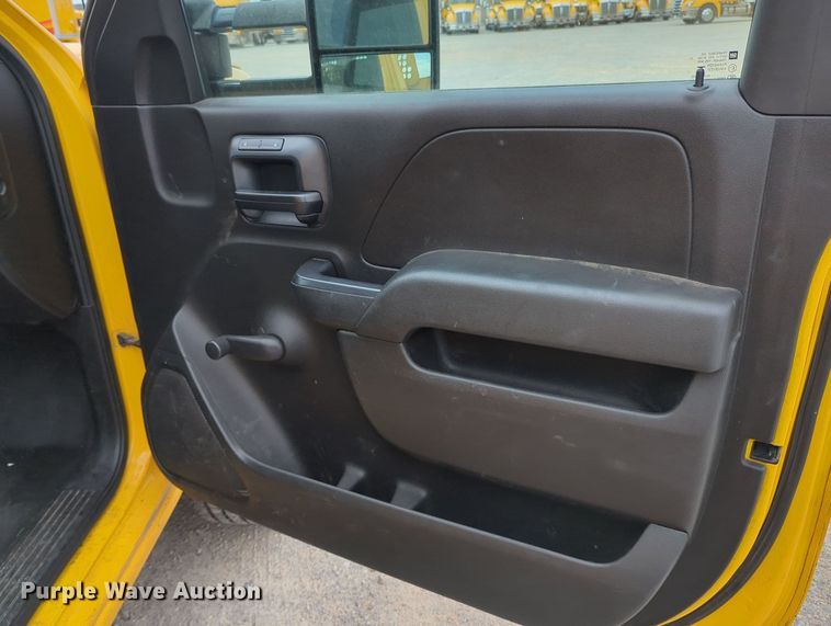 image for item MY9506 2016  Chevrolet Silverado 3500HD  utility bed pickup truck