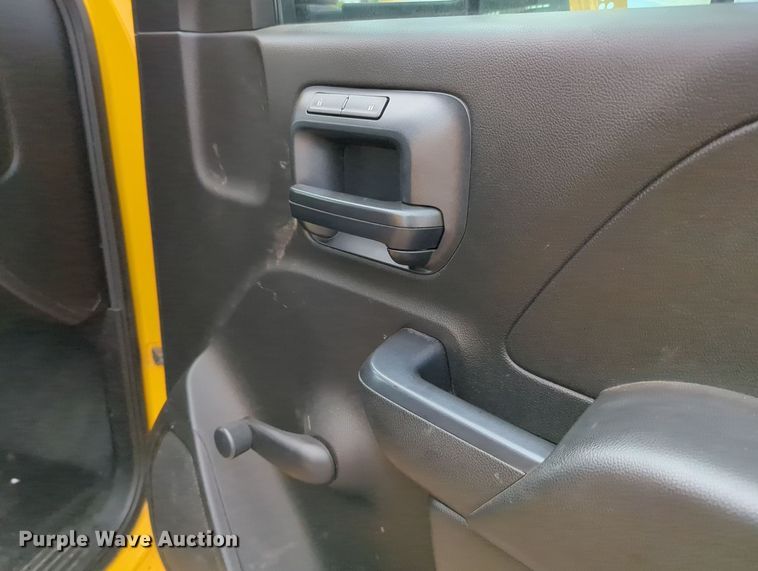 image for item MY9506 2016  Chevrolet Silverado 3500HD  utility bed pickup truck