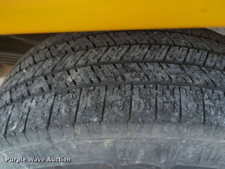 image for item MY9506 2016  Chevrolet Silverado 3500HD  utility bed pickup truck