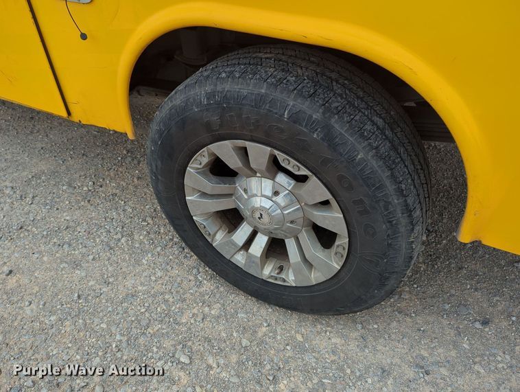 image for item MY9506 2016  Chevrolet Silverado 3500HD  utility bed pickup truck