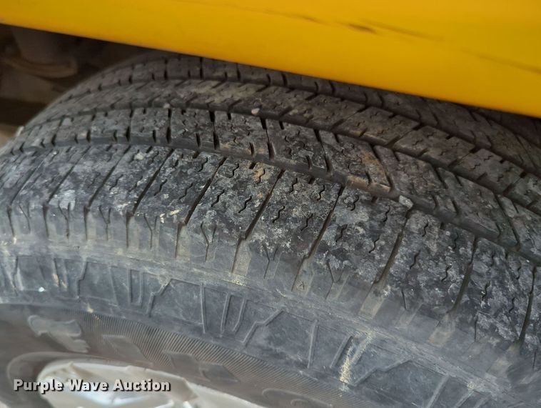 image for item MY9506 2016  Chevrolet Silverado 3500HD  utility bed pickup truck